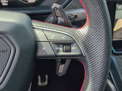 Used 2022 Lamborghini Urus image 18