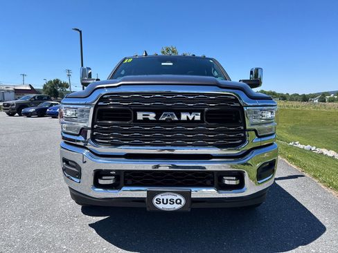 Used 2019 RAM 3500 Limited w/ Max Tow Package AWD/4WD image 2