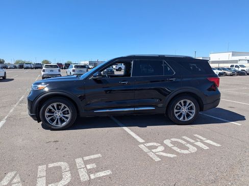 Used 2022 Ford Explorer Limited w/ Equipment Group 301A image 2