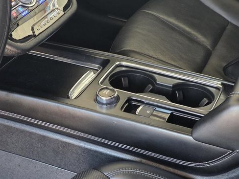Used 2022 Lincoln Corsair FWD w/ Premium Package image 28