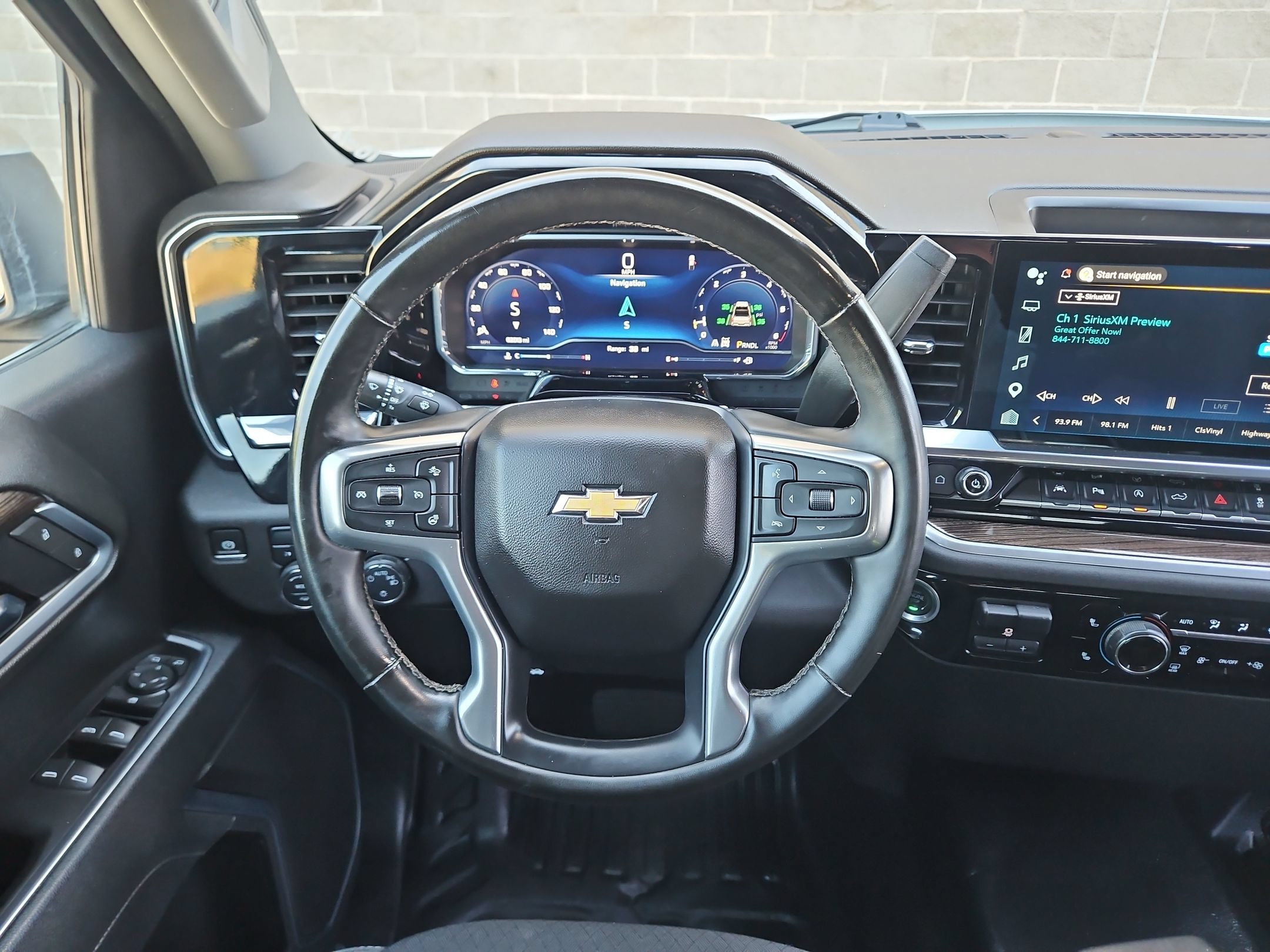 Used 2025 Chevrolet Silverado 1500 LT w/ Safety Package AWD/4WD image 26