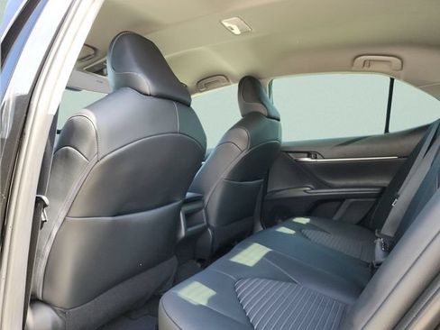 Used 2022 Toyota Camry SE FWD image 22