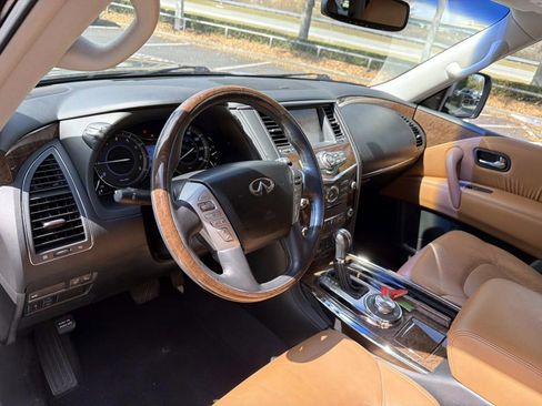 Used 2016 INFINITI QX80 4WD w/ Signature Edition Package image 12