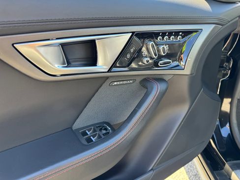 Used 2014 Jaguar F-TYPE S RWD image 14