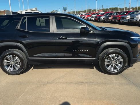 Used 2026 Chevrolet Equinox LT image 2