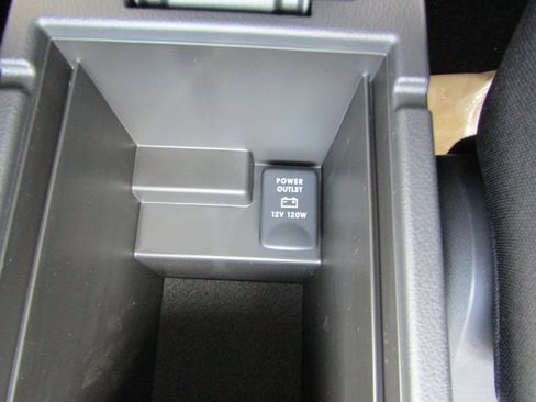 Used 2026 Mitsubishi Outlander Sport LE AWD/4WD image 28