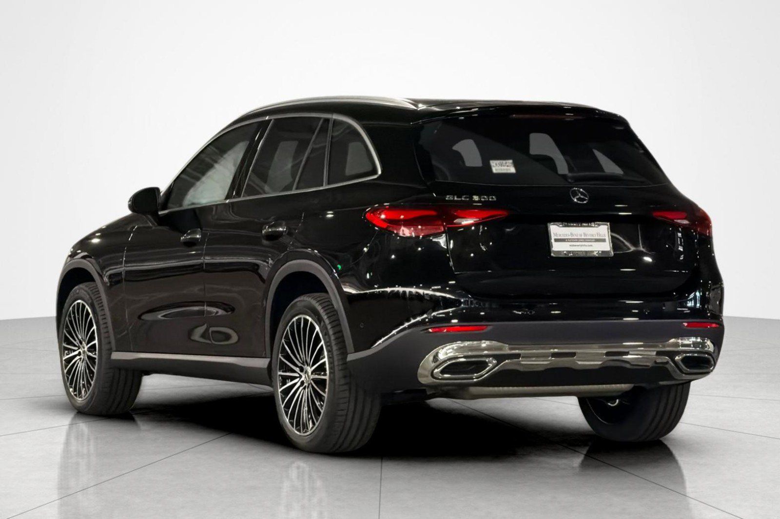 New 2027 Mercedes-Benz GLC 300 image 3