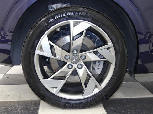 Used 2024 Genesis Electrified GV70 Advanced image 38