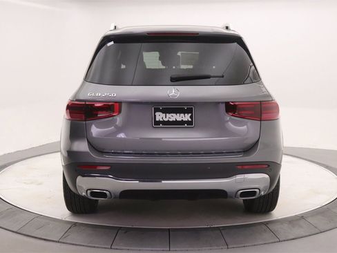 New 2026 Mercedes-Benz GLB 250 image 3