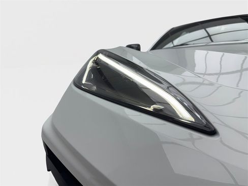 Used 2021 Chevrolet Corvette Stingray Preferred Cpe w/ Z51 Performance Package image 57