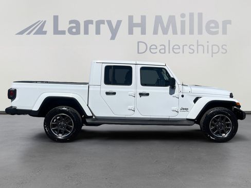 Used 2020 Jeep Gladiator Overland AWD/4WD image 6