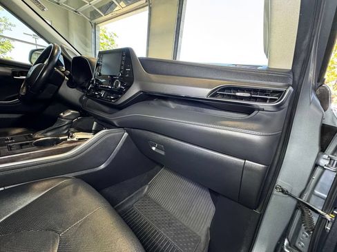 Used 2021 Toyota Highlander Limited AWD/4WD image 57