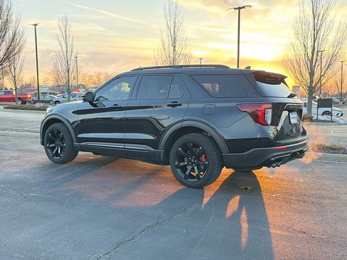 Used 2020 Ford Explorer ST w/ ST High-Performance Pack image 12