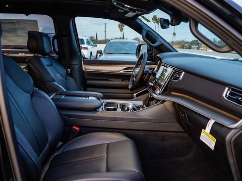 New 2026 Jeep Grand Wagoneer Limited image 21