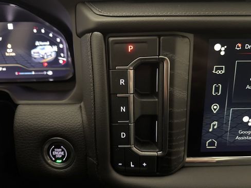 Used 2023 GMC Yukon Denali w/ Advanced Technology Package image 51