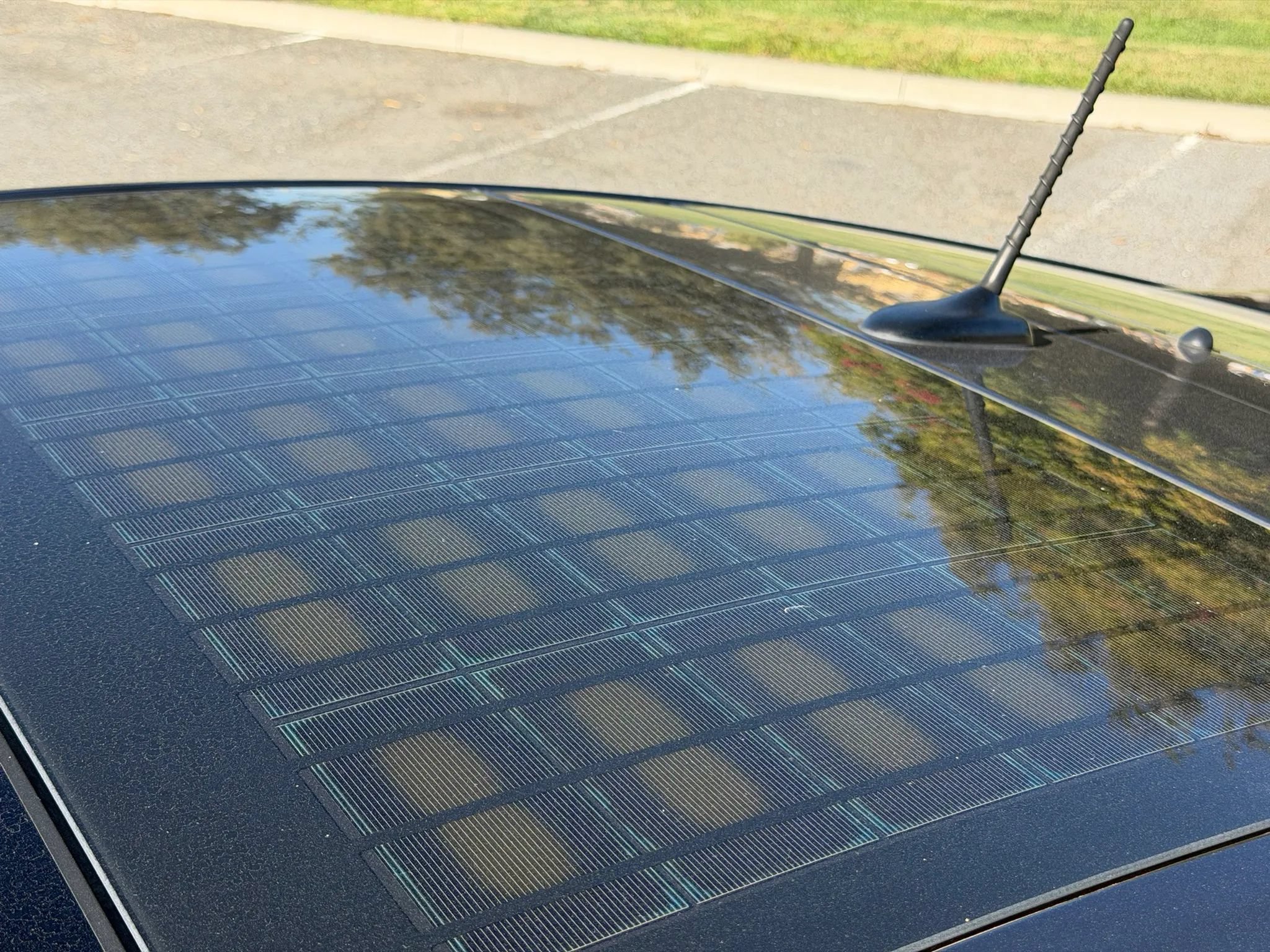 Used 2012 Toyota Prius Four w/ Deluxe Solar Roof Pkg FWD image 18