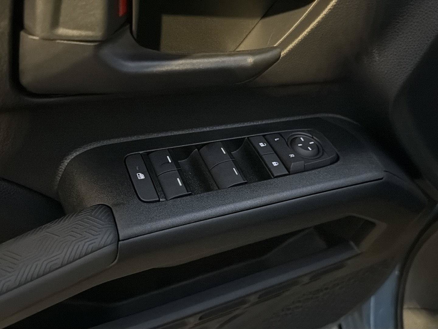 New 2026 Toyota 4Runner SR5 AWD/4WD image 30