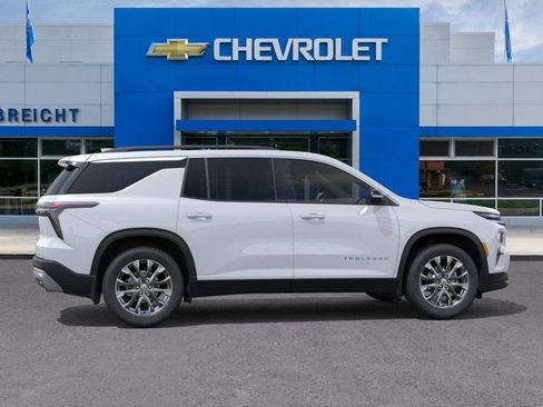 New 2026 Chevrolet Traverse LT w/ Sun and Wheel Package AWD/4WD image 5