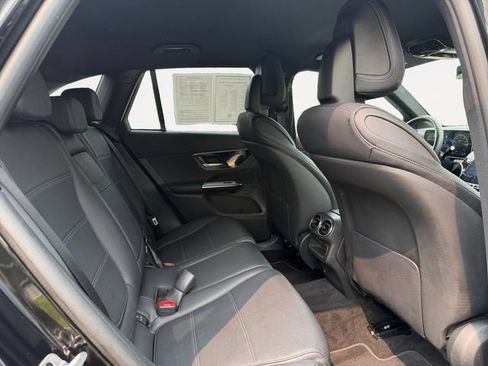 Used 2023 Mercedes-Benz GLC 300 4MATIC image 13