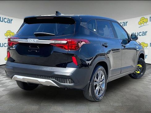 Used 2023 Kia Seltos LX AWD/4WD image 6
