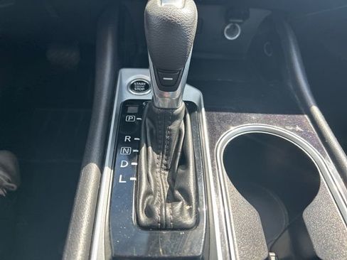 Used 2024 Nissan Altima 2.5 SV FWD image 23