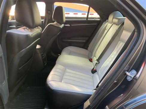 Used 2021 Chrysler 300 S w/ Popular Equipment Group image 29