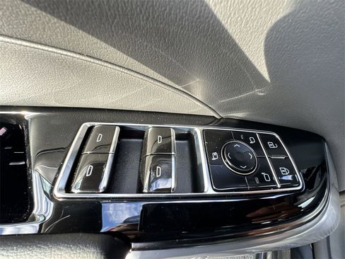 New 2026 Cadillac Lyriq V image 13