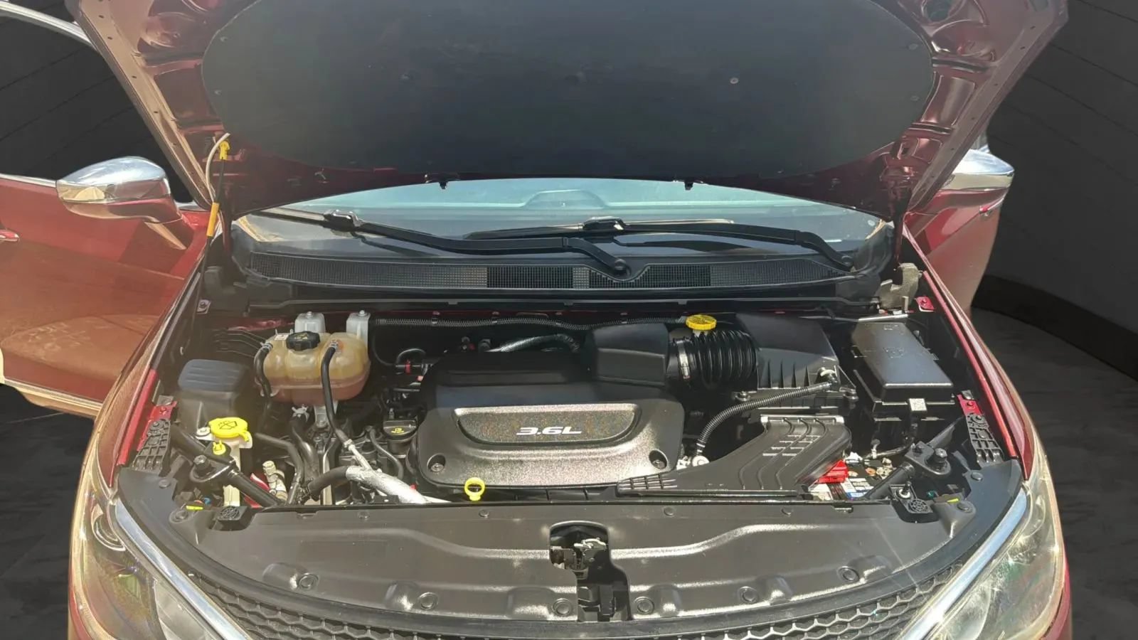 Used 2017 Chrysler Pacifica Limited FWD image 43