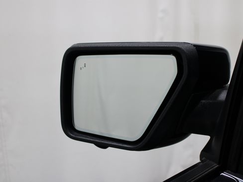 Used 2022 Ford F150 Limited AWD/4WD image 10