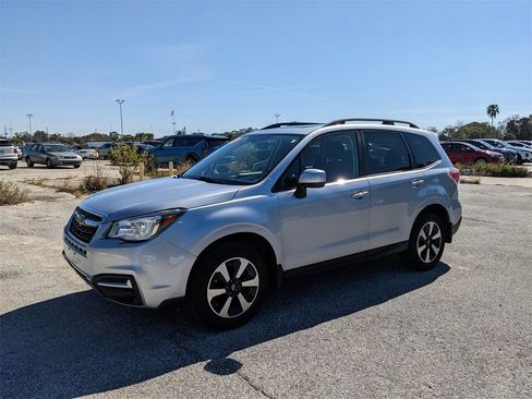 Used 2018 Subaru Forester 2.5i Premium w/ All-Weather Package image 5