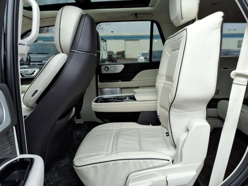 Used 2021 Lincoln Navigator Black Label AWD/4WD image 12