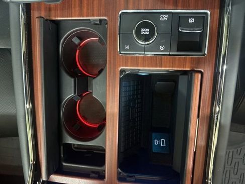 Used 2023 Lincoln Navigator Reserve image 15