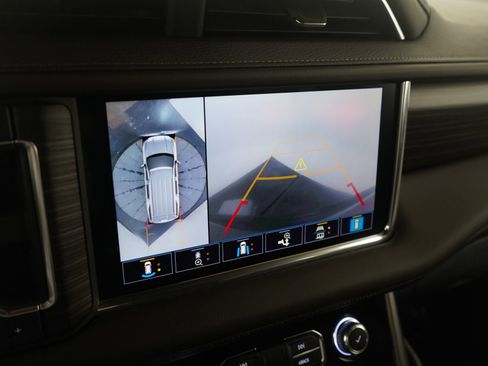 Used 2021 GMC Yukon XL Denali image 30