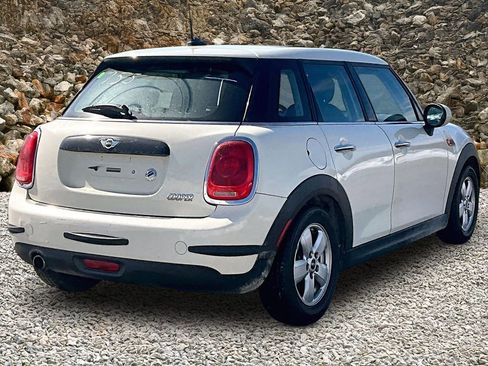 Used 2016 MINI Cooper 4-Door Hardtop image 2