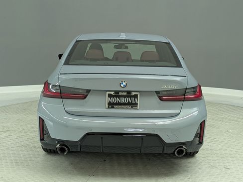 Used 2026 BMW 330i Sedan w/ M Sport Package RWD image 7