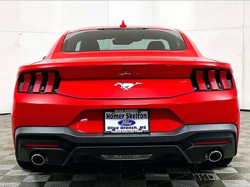 Used 2024 Ford Mustang Coupe image 4