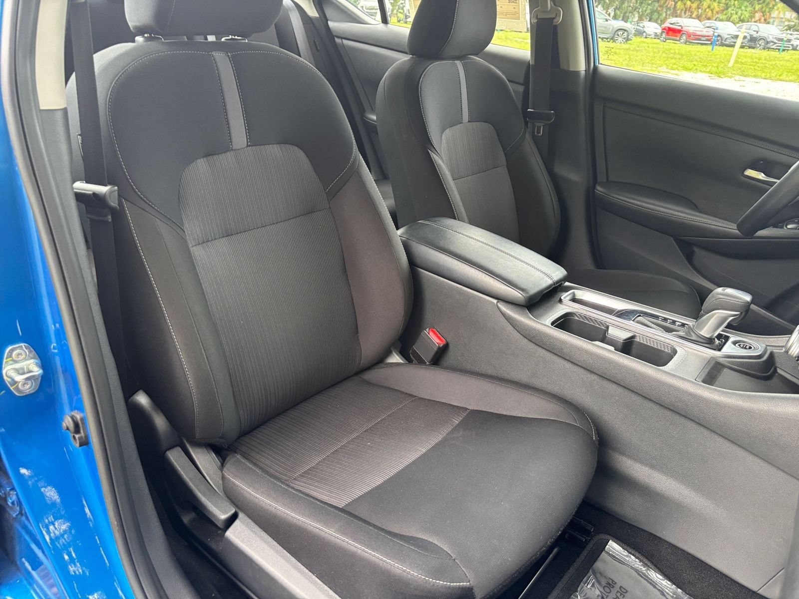 Used 2025 Nissan Sentra SV FWD image 35