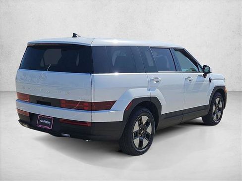 Used 2026 Hyundai Santa Fe SE FWD image 2