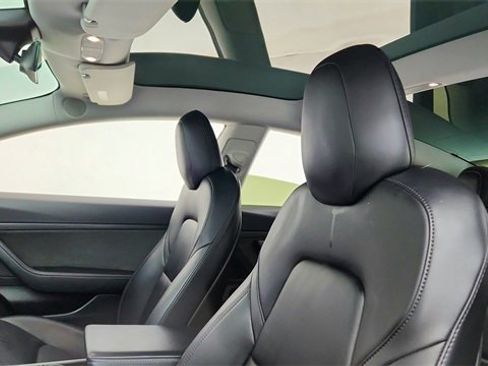Used 2020 Tesla Model 3 Standard Range Plus image 31