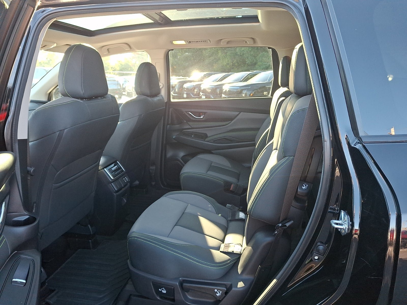 Used 2024 Subaru Ascent Onyx Edition AWD/4WD image 10