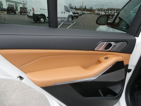 Used 2026 BMW X5 M60i image 60