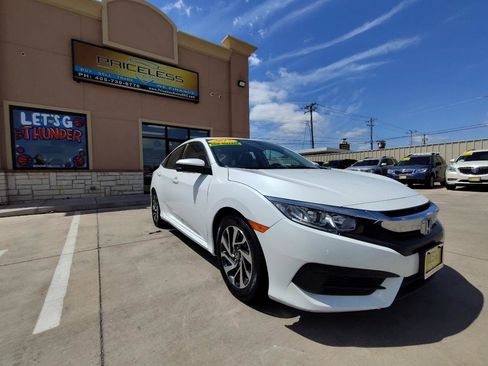 Used 2017 Honda Civic EX image 2