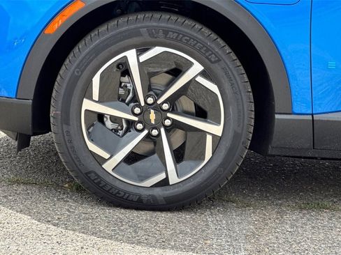 New 2026 Chevrolet Equinox EV LT image 25