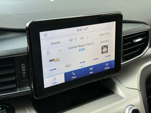 Used 2020 Ford Explorer XLT w/ Equipment Group 202A AWD/4WD image 24