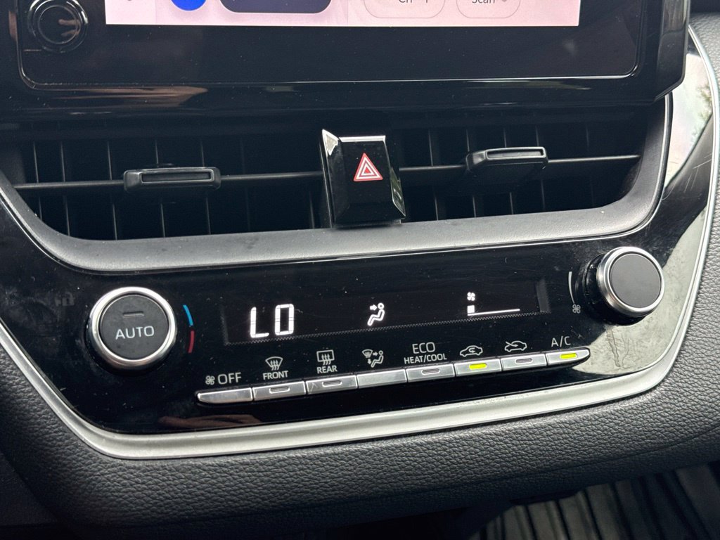 Used 2024 Toyota Corolla LE FWD image 22
