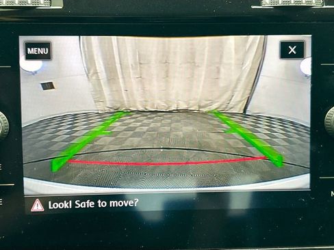 Used 2019 Volkswagen Golf R 4-Door image 15