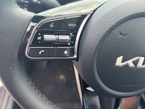 Certified 2024 Kia Seltos SX image 17