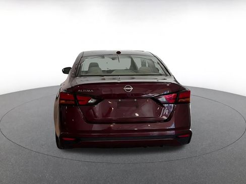 Used 2025 Nissan Altima 2.5 SV image 12