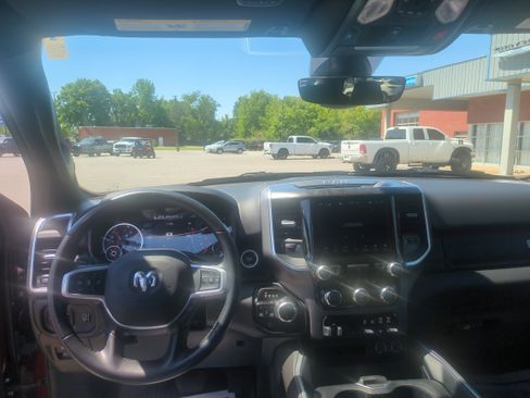 Used 2022 RAM 1500 Big Horn AWD/4WD image 31