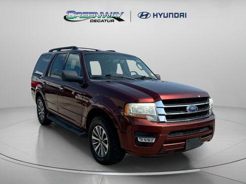 Used 2017 Ford Expedition XLT RWD image 2